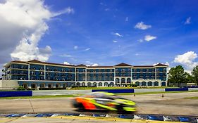 Seven Sebring Raceway Hotel